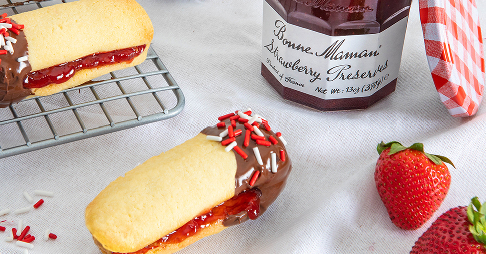 Strawberry Sandwich Butter Cookies