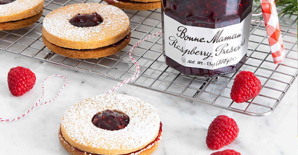 Traditional Raspberry Sandwich Cookies