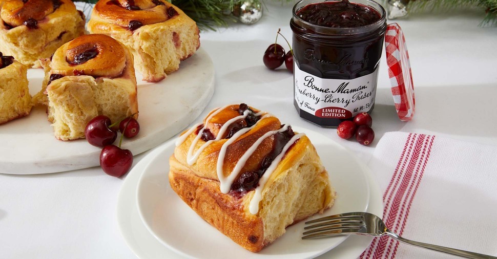 Bonne Maman® Cranberry-Cherry Breakfast Rolls