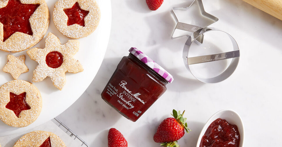 Bonne Maman INTENSE Strawberry Fruit Spread Linzer Cookies